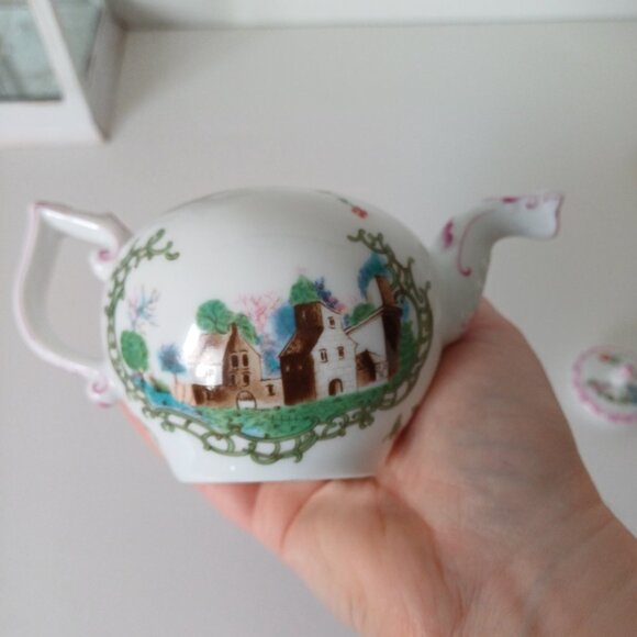 Gorgeous 1985 Franklin Mint HOCHST Fine Porcelain Mini 3.5" Teapot - Picture 4 of 12